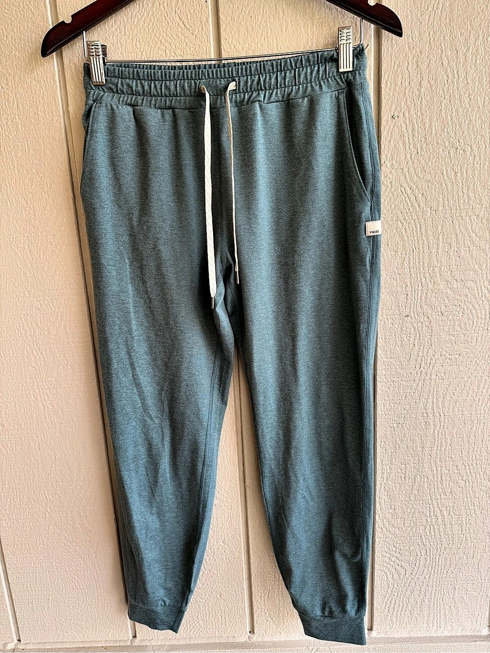 Vuori Women’s Performance Jogger XS Heather Green DreamKnit Pants